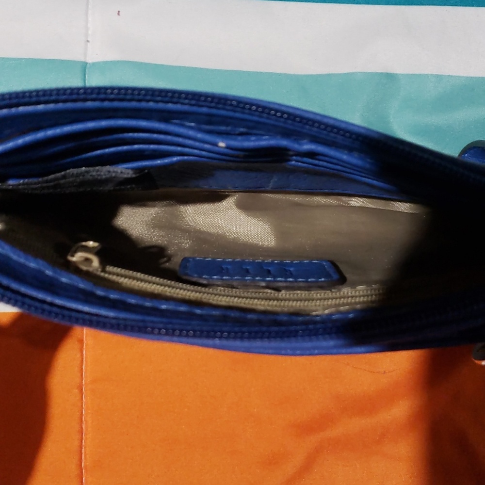 Wristlet - Picture 3 of 3